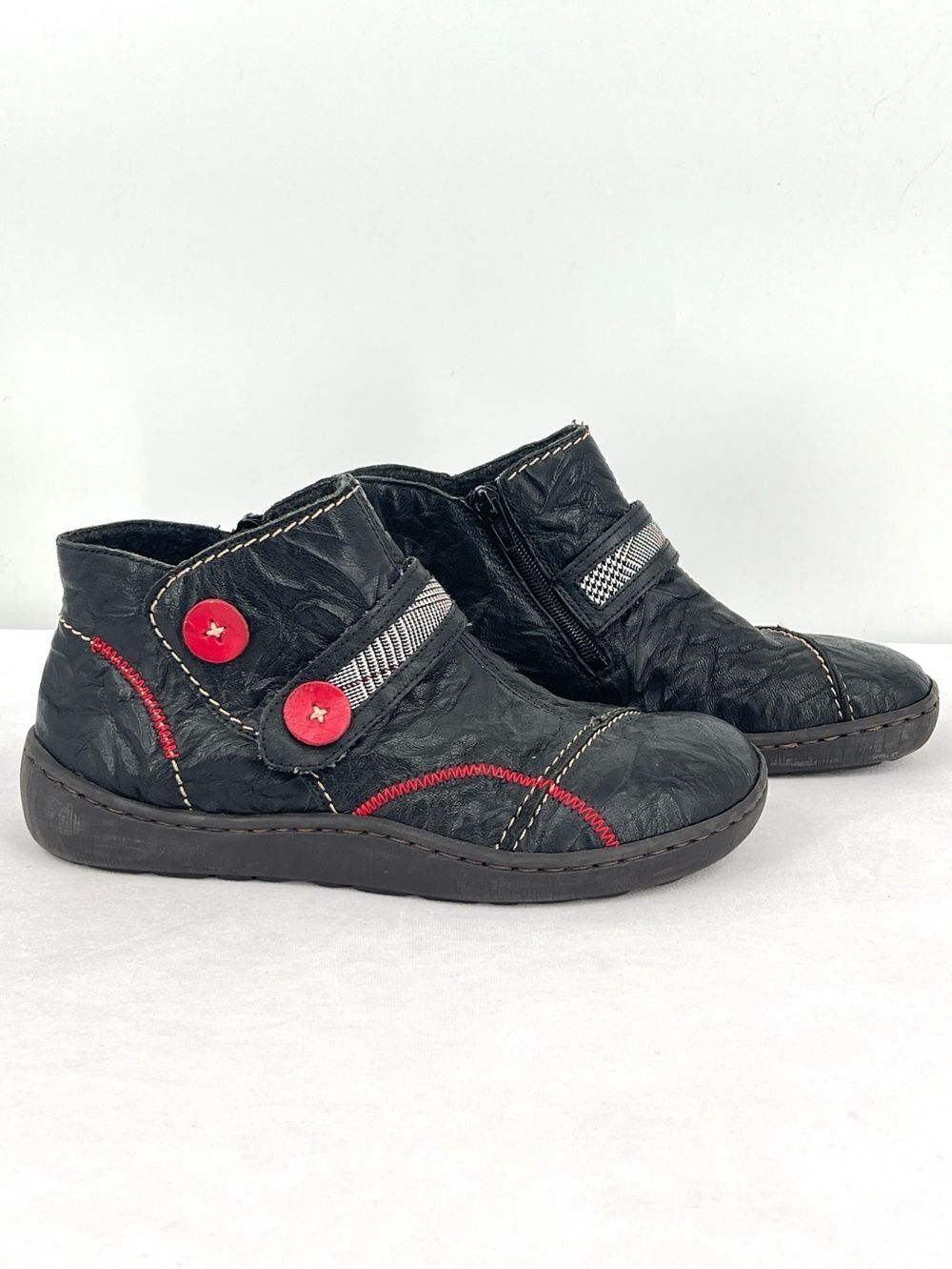 Rieker Simona 94 Black Leather Red Buttons Wool Lined Ankle Boots EU 39 US 8.5